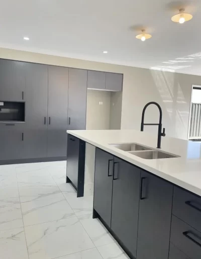 Kitchen room, floor, cabinet cleaning - Arista Cleaning